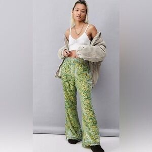 Green Paisley Women's Pants